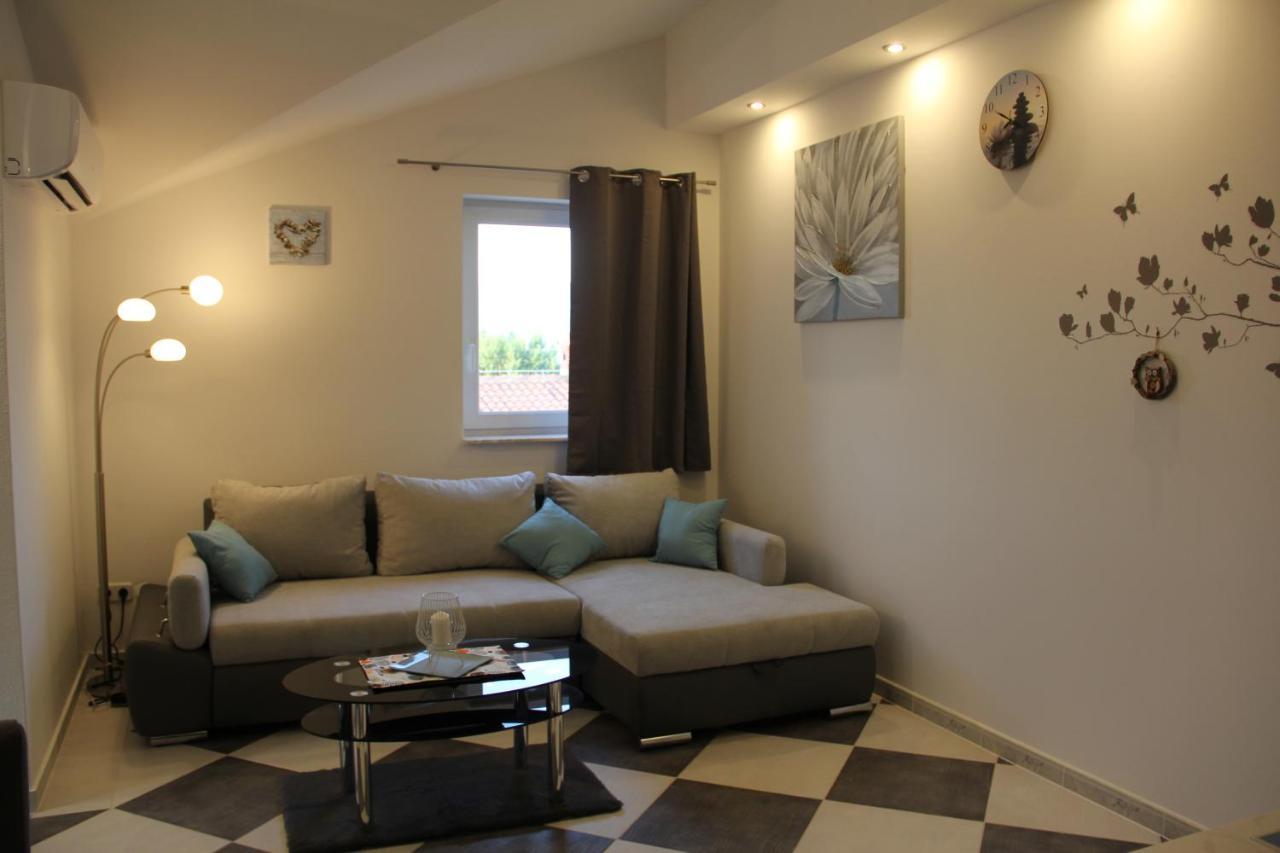 Apartman Odin Cizici Exterior photo